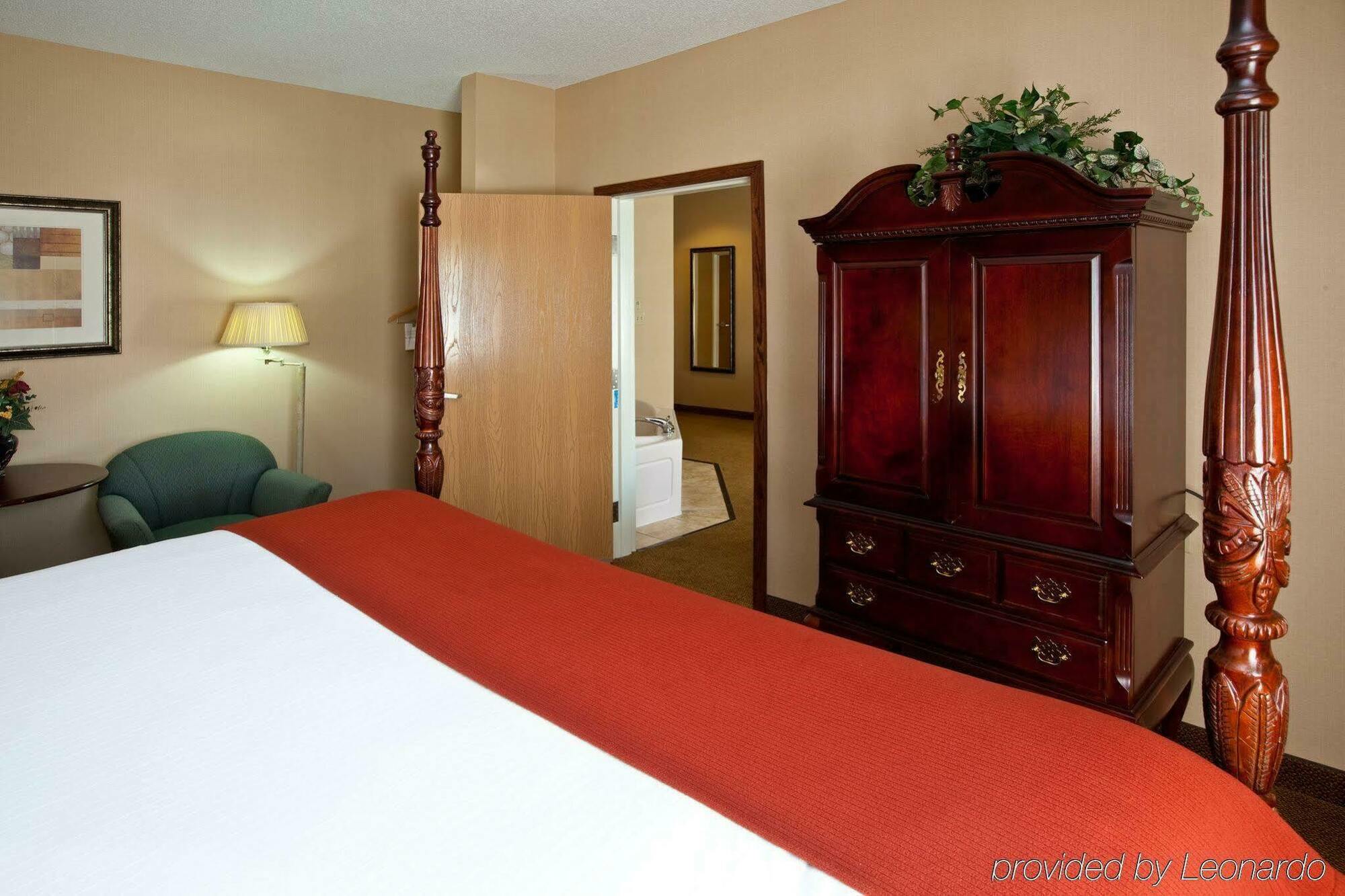 Holiday Inn Express Hotel & Suites Cincinnati-North/Sharonville Kültér fotó